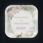 Assiettes En Carton Rose chic cadre doré à l'eucalyptus mariage<br><div class="desc">Voici l'enchanteresse Elegant Green Foliage Faux Gold Paper Plate - un ajout éblouissant à toute célébration mariage! Avec son design complexe de verdure luxuriante et ses accents faux or, cette assiette respire l'élégance et le charme sans effort. Parfaits pour ajouter une touche de raffinement à votre journée spéciale, ces assiettes...</div>