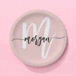 Assiettes En Carton Rose Pâle Écriture Moderne Féminine Monogramme Nom<br><div class="desc">Ajoutez une touche d'élégance à votre événement avec nos assiettes en papier à monogramme personnalisé avec un nom, écriture moderne rose blush. Ces assiettes élégantes présentent un fond rose blush doux et une écriture moderne chic qui met en valeur votre monogramme ou nom personnalisé, créant un look sur mesure pour...</div>