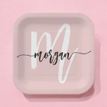 Assiettes En Carton Rose Pâle Écriture Moderne Féminine Monogramme Pré<br><div class="desc">Ajoutez une touche personnelle à votre célébration avec nos assiettes en papier à monogramme personnalisé avec écriture moderne rose pastel pour filles. Ces assiettes élégantes présentent un fond rose pastel avec un monogramme en écriture moderne, les rendant parfaites pour les anniversaires, les enterrements de vie de jeune fille ou toute...</div>