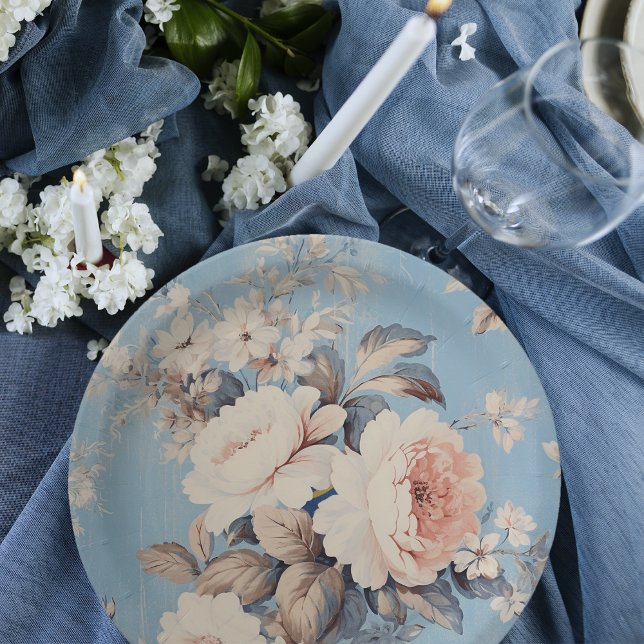Assiettes En Carton Roses blanches sur Arrière - plan bleu rustique (Créateur téléchargé)