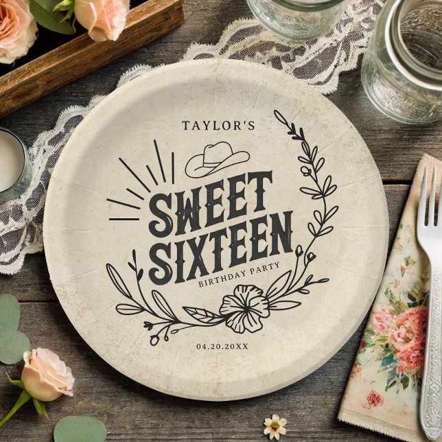 Assiettes En Carton Russe Cowgirl Floral Sweet sixteen fête d'annivers (Rustic Sweet Sixteen paper plate with Western design, floral accents, and cowgirl hat.)