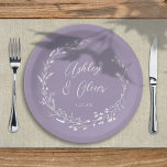 Assiettes En Carton Rustic Boho Lavender Fleur sauvage Mariage botaniq<br><div class="desc">Cette élégante plaque en papier de mariage présente un bel arrière - plan lavande violet avec une couronne fleur sauvage dessinée à la main et une élégante typographie en blanc. C'est un design parfait pour un mariage rustique mais élégant et coordonne avec notre collection Rustic Fleur sauvage... Voir la collection...</div>