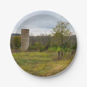 Assiettes En Carton Silo est toujours debout