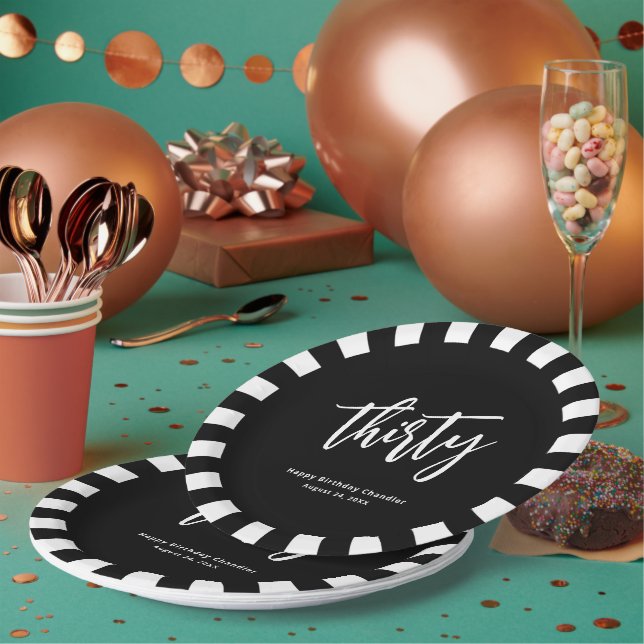 Assiettes En Carton Simple Black and White 30th Birthday Party (Multi)
