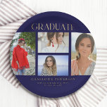 Assiettes En Carton Simple Script Multi Photo Grad Graduation Party<br><div class="desc">Simple Script Multi Photo Grad Graduation Party comprend quatre de vos photos préférées de votre diplôme d'études supérieures ou secondaires avec l'élégante couche de script de calligraphie or moderne "Graduate". Personnalisez avec le nom,  la classe et l'école ou l'université. Simple,  élégant et classe. Créé par ©Evco Studio www.zazzle.com/store/evcostudio</div>