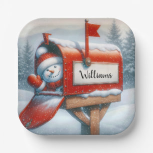 Assiettes En Carton Snowman dans une boîte aux lettres de vacances ave