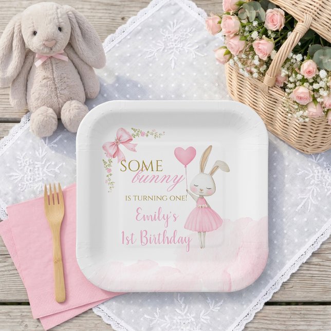 Assiettes En Carton Some Bunny is Turning One 1st Birthday, Pink Bow (Some Bunny is Turning One Paper Plates. High-quality bunny 1st birthday floral dinnerware.)