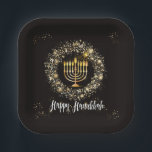Assiettes En Carton Sparkle Menorah Hanoukka<br><div class="desc">Le design de la fête Hanoukka avec une menorah or et des éclats d'argent et d'or sur un arrière - plan noir.</div>