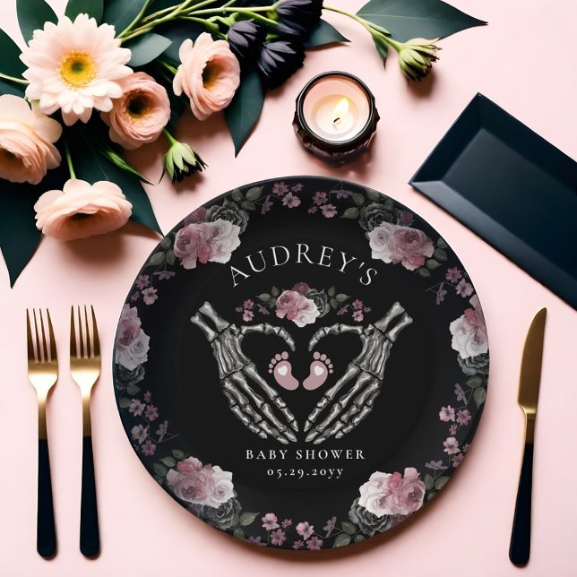 Assiettes En Carton Squelette gothique Mains Coeur Bébé Fille Douche (Gothic Skeleton Hands Heart Baby Girl Shower Paper Plates)