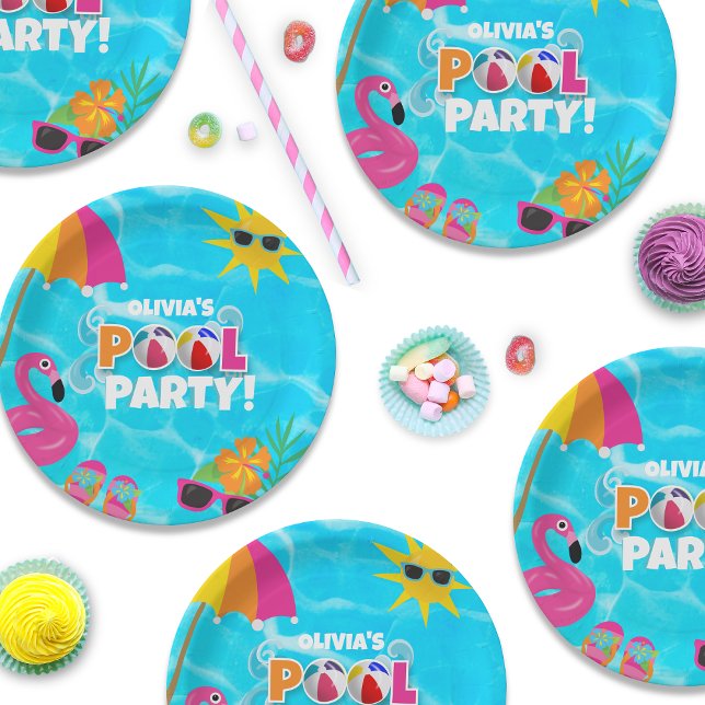 Assiettes En Carton Summer Fun Pool Party Nom personnalisé (Easily personalize these cute pool party paper plates!)