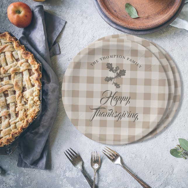 Assiettes En Carton Thanksgiving Fall Folid Feuilles Brown Plaid (Thanksgiving Gratitude Family Name Taupe Plaid Paper Plates)