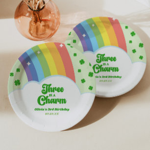 Assiettes En Carton Three Is A Charm Rainbow 3e fête d'anniversaire