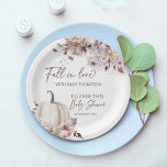 Assiettes En Carton Tomber amoureux pastel boho baby shower citrouille<br><div class="desc">Baby shower d'automne monogrammed imprimés personnalisés plaques modèle,  pastel marron aquarelle feuillage boho avec dahlias et assiettes police moderne baby shower décor table personnalisation vaisselle</div>
