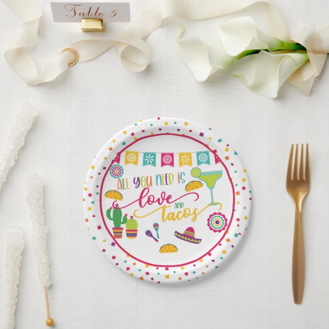 Assiettes En Carton Tout ce dont vous avez besoin est Love et Tacos Pl (Mariage)