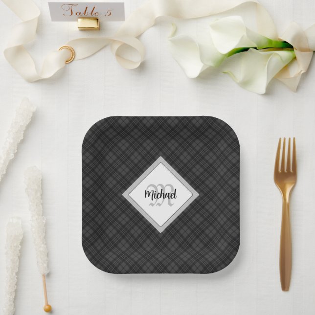 Assiettes En Carton Trendy noir blanc tartan Personnaliser Monogramme (Mariage)