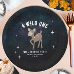 Assiettes En Carton Un Baby shower de fille rose sauvage de cerf cosmi<br><div class="desc">Un bébé cosmique créatures thème de baby shower boisé avec une illustration d'un cerf de bébé entouré d'étoiles. Le cerf a des taches roses et blanches. Personnalisez le texte. Arrière - plan est un design d'aquarelle d'inspiration cosmique.</div>