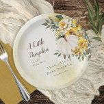 Assiettes En Carton Un Baby shower Floral D'Or Une Récolte Un Peu Citr<br><div class="desc">Magnifique pour l'automne, ce Baby shower "A Little Citrouille is On The Way" présente un magnifique citrouille blanc crémeux entouré d'un bouquet de fleurs blanches crémeuses et d'or récolté et d'une végétation saisonnière. "Un petit Citrouille" et "Bienvenue" sont réalisés dans un texte de script brun foncé et le texte d'accent...</div>