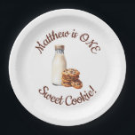 Assiettes En Carton Un Cookie Sucré ! Première fête d'anniversaire<br><div class="desc">Nous célébrons un biscuit ! Ces biscuits et assiettes d'anniversaire au lait sont parfaits pour votre événement !</div>