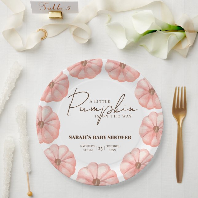 Assiettes En Carton Un Petit Citrouille Se Trouve Sur Le Chemin Du Bab (Mariage)