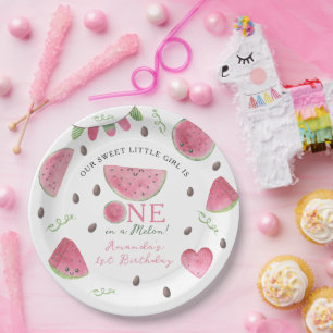 Assiettes En Carton Une fille pastèque mignonne pour son premier anniv