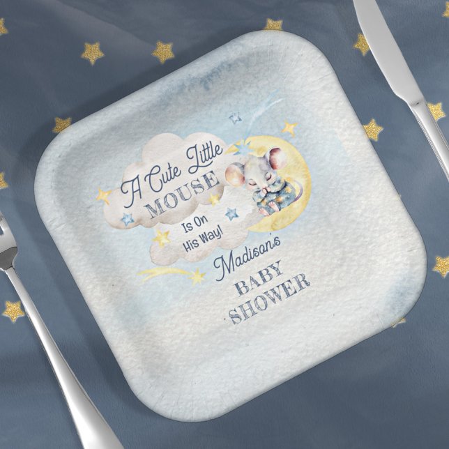 Assiettes En Carton Une Mignonne Petite Souris Se Trouve En Chemin Du  (Créateur téléchargé)