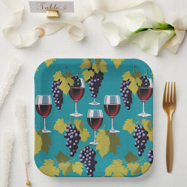 Assiettes En Carton Verres De Vin Avec Raisins Sur Arrière - plan Turq (Mariage)