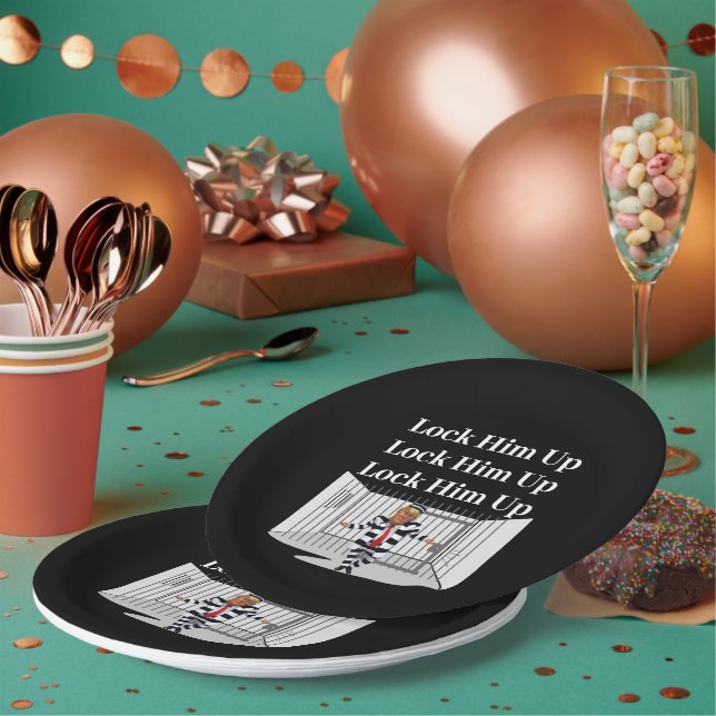 Assiettes En Carton Verrouillez-Le Vers Le Haut De La Plaque De Papier (Multi)