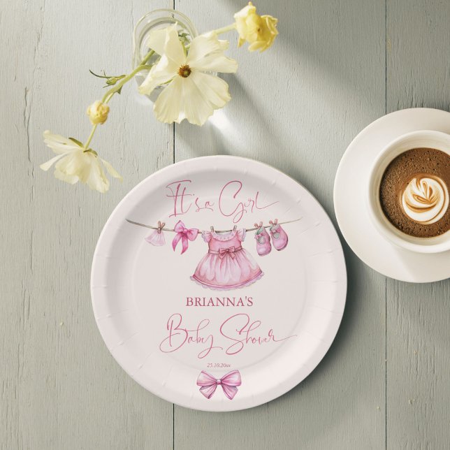 Assiettes En Carton Vêtements rose preppy sur une ligne baby shower pe (Preppy pink clothes on a line baby shower monogrammed customized paper plates personalized decor)