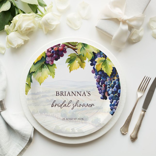 Assiettes En Carton Vignoble vin été nuptiale douche imprimé (Vineyard winery summer grape bunches bridal shower monogram printed paper plates personalized decor)