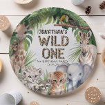 Assiettes En Carton Wild one Safari animaux jungle garçon 1er annivers<br><div class="desc">Célébrez le premier voyage de votre petit avec notre "Wild One Safari Animals Jungle Boy 1st Birthday Paper Plates", parfait pour ajouter une touche d'aventure au bain d'anniversaire de votre garçon. Chaque assiette est exquise et composée d'un charmant ensemble d'animaux de safari aquarellés, dont une girafe, un lion, un chimpanzé,...</div>