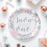 Assiettes En Carton Winter Onederland rose argent 1er anniversaire fêt<br><div class="desc">Hiver ONEderland neige beaucoup amusant pour être UN flocon de neige plaque de papier d'anniversaire en rose et argent.</div>