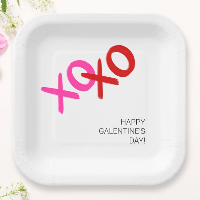 Assiettes En Carton XOXO Pink and Red Hubs and Kisses Galentine Party (XOXO Pink and Red Hugs and Kisses Galentine Party Paper Plates)