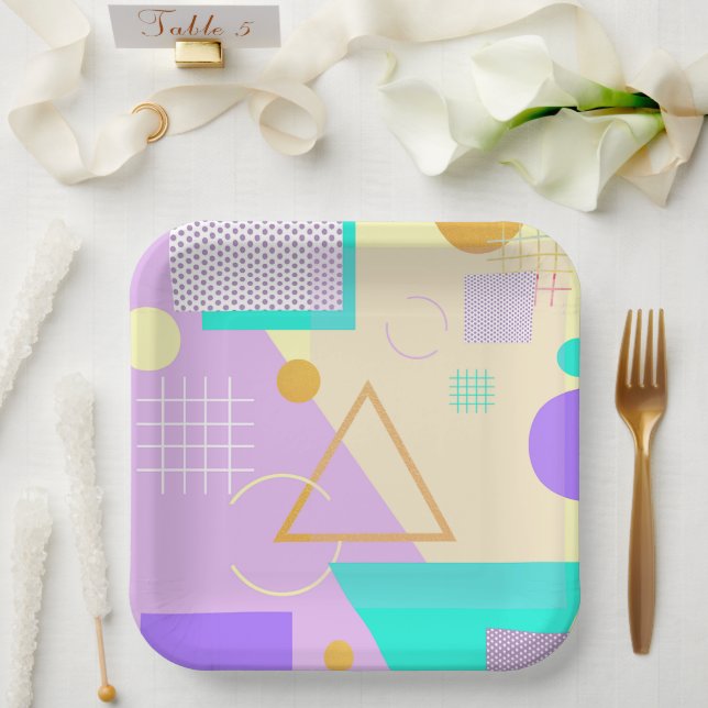 Assiettes en papier à impression jaune géométrique (Mariage)