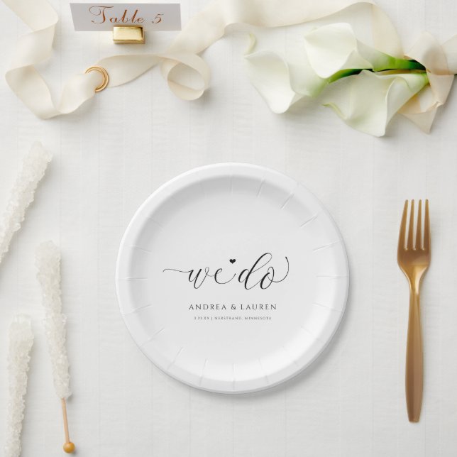 Assiettes en papier à script simple élégant pour m (Mariage)