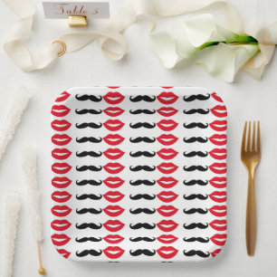 Assiettes en papier pour fête de M. et Mme Moustac