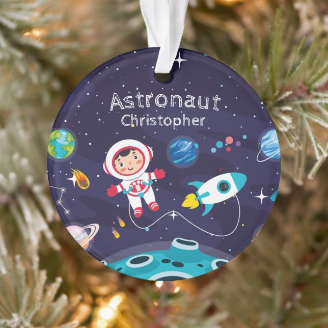 Astronaut child on the moon, monogrammed name (Arbre)