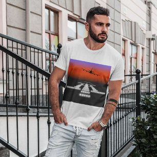 Atterrissage Nocturne D'Avion Sur Un T-shirt De Pi