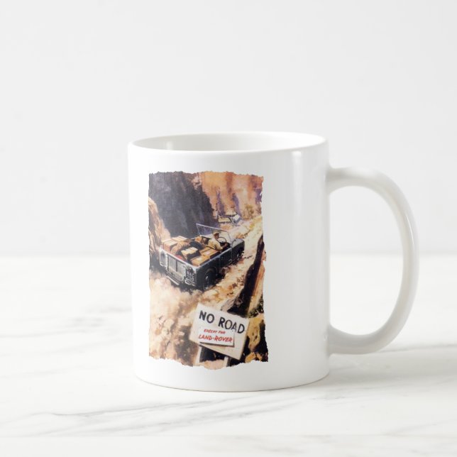 Aucune route excepté la tasse de Land Rover (Droite)