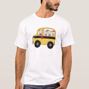 Autobus scolaire avec le T-shirts et les cadeaux