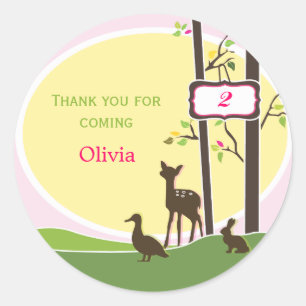 Autocollant de faveur d'anniversaire de forêt