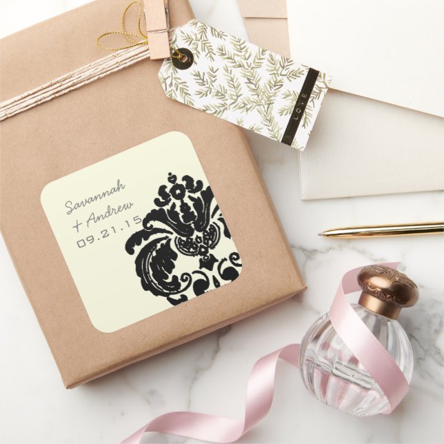 Autocollant de mariage en damas noir vintage (Cadeaux)