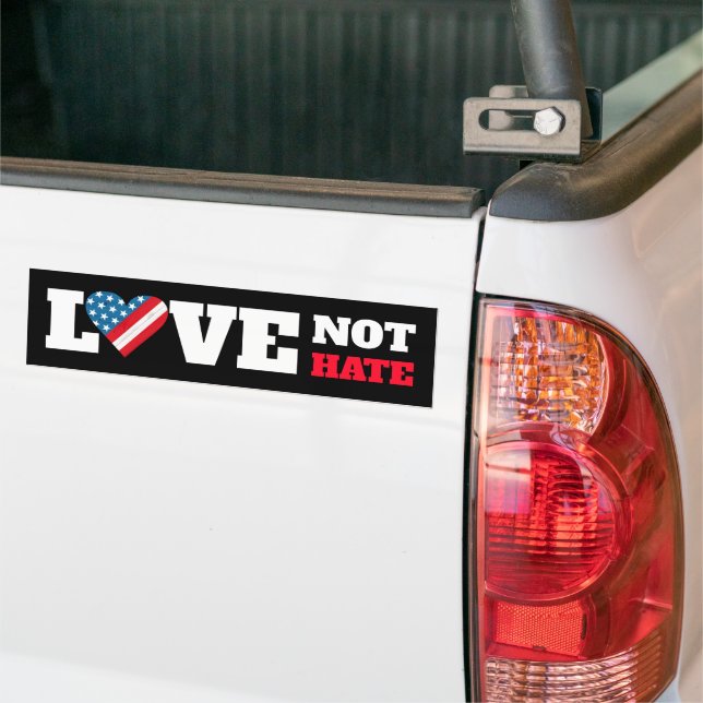 Autocollant De Voiture Black USA Drapeau Coeur Amour Pas Haine Téméraire  (Sur camion)