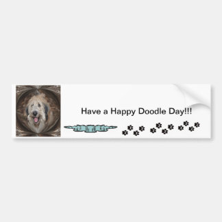 Autocollant De Voiture Le Doodle Dog a un joyeux Doodle Day