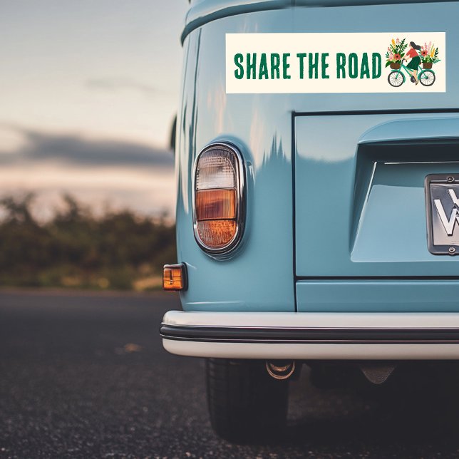 Autocollant De Voiture PARTAGER LA ROUTE Bicycle Girl w Flowers Cycliste (SHARE THE ROAD Bicycle Girl w Flowers Cyclist Bumper Sticker
)