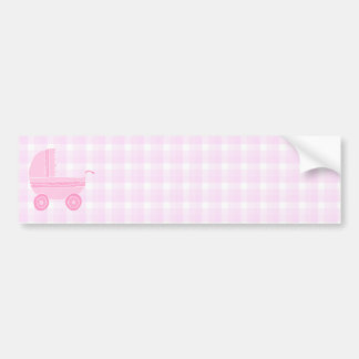Autocollant De Voiture Poussette de bébé. Rose-clair sur le guingan rose