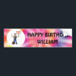 Autocollant De Voiture Vieux Hippie Hippy Tie Dye 70e fête d'anniversaire<br><div class="desc">Célébrez votre vieux hippie préféré avec une couleur brillante teinte cravate avec un gars hippy tenant deux doigts dans le symbole universel de paix avec son bandeau de teinture cravate et sa guitare trusty penchant contre sa jambe. Il tient une pancarte montrant son âge. Design original par Holiday Hearts Designs...</div>