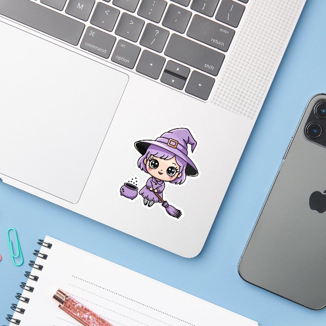Autocollant Kawaii Sorcière Violette Halloween (Ordinateur portable avec iPhone)