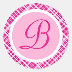 Autocollant rose d'initiale de monogramme de plaid