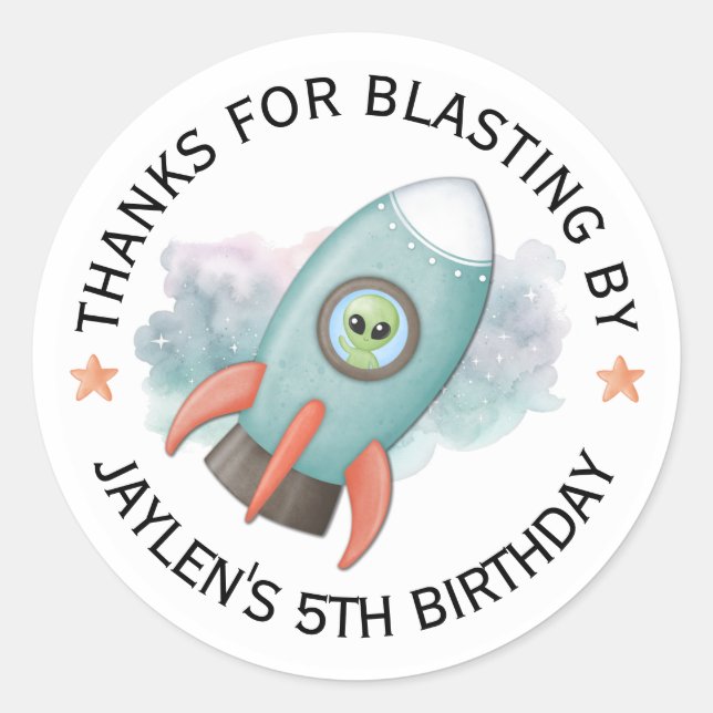 Autocollants d'anniversaire d'aliens verts de fusé (Devant)