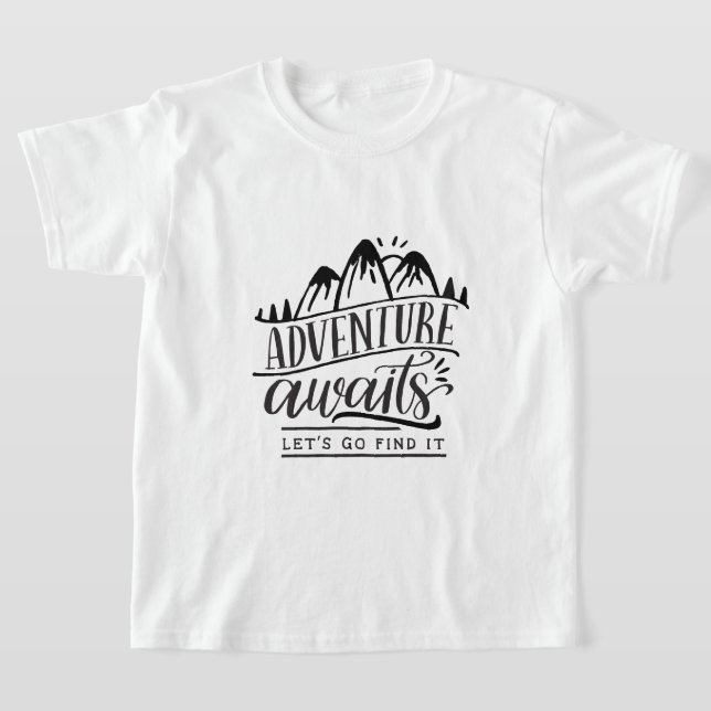 Aventure en attente, Trouvons-la T-Shirt (Poser)